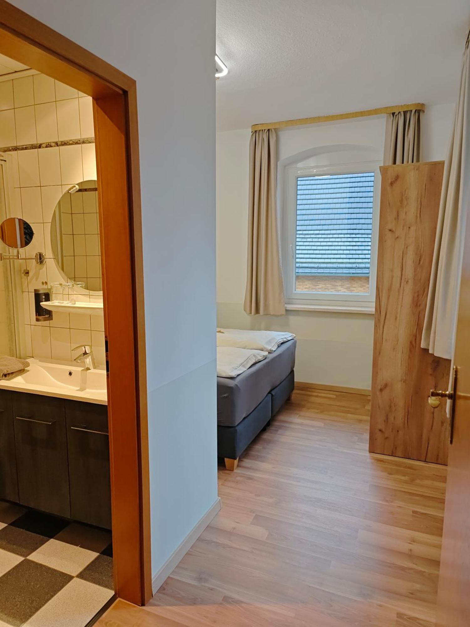 Apartments Zur Alten Post Inkl Meinecardplus فيلنغن المظهر الخارجي الصورة